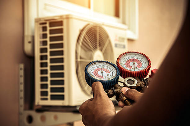 Professional Hvac technician working in New Hyde Park, NY